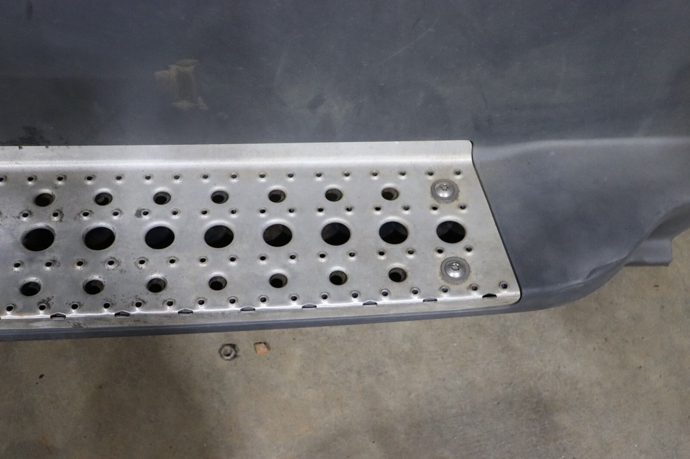 2013-2017 FREIGHTLINER CASCADIA 125 LEFT DRIVER FORWARD SKIRT PANEL STEP OEM