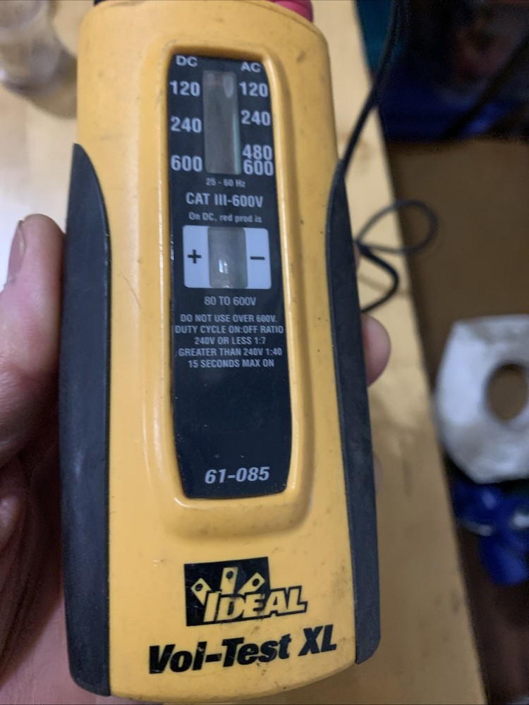 IDEAL VOL-TEST XL Voltage Tester #61-085