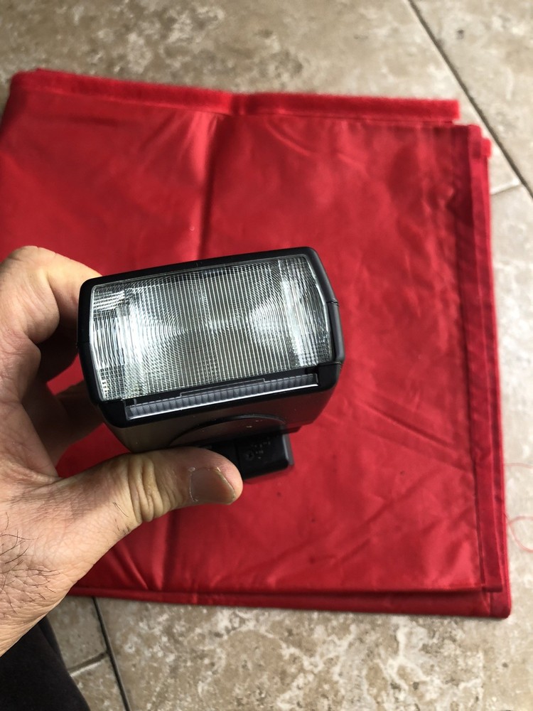 Nikon SB-800 Speedlight flash for Nikon Works But Missing Side Button