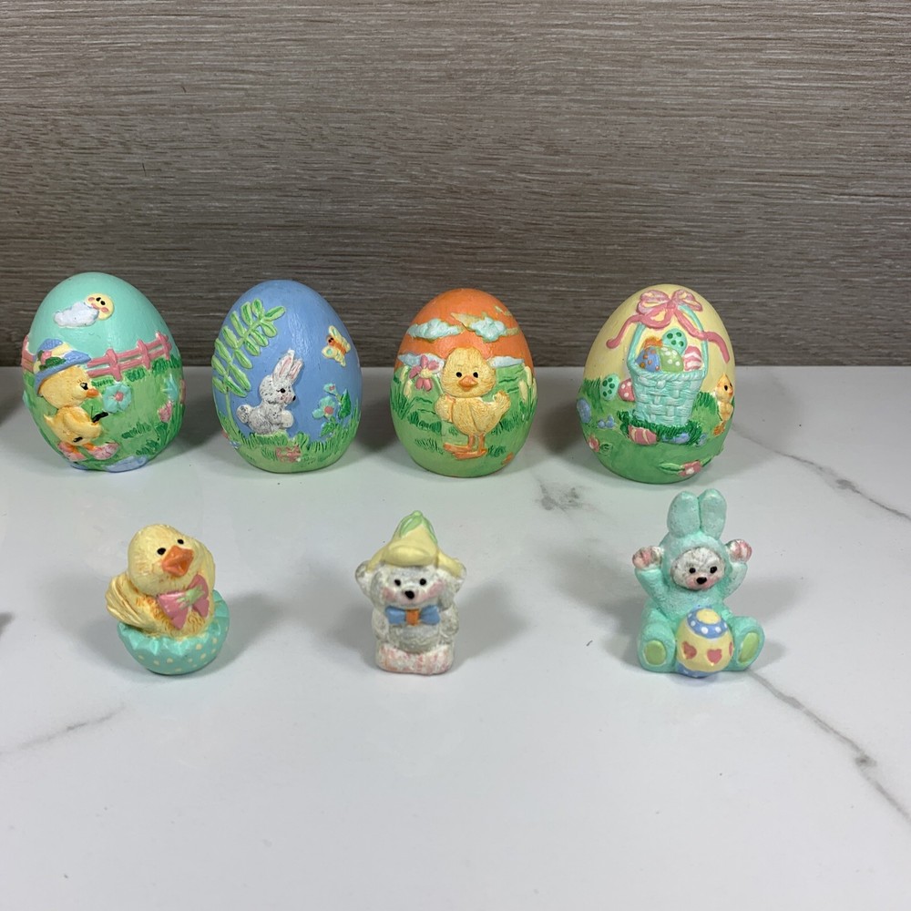 Vtg 1990 CHALKWARE DECORATED EASTER EGG and SMALL FIGURINES AU Painted Decor