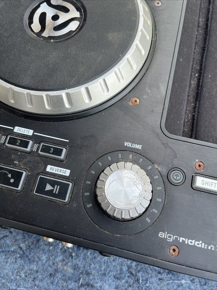 Numark IDJ PRO controller W/Case (Missing Power Cord) Parts only ,UNTESTED