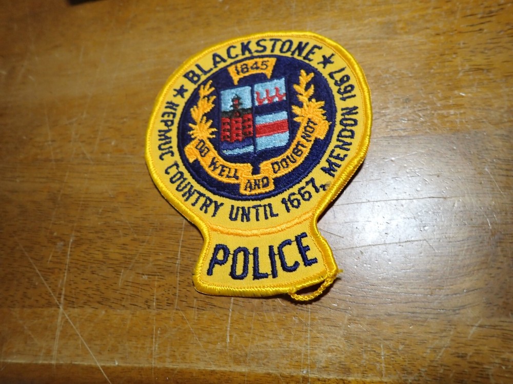 BLACKSTONE  MASSACHUSETTS EARLY OBSOLETE VEST PATCH BX 6#8HARDWICK