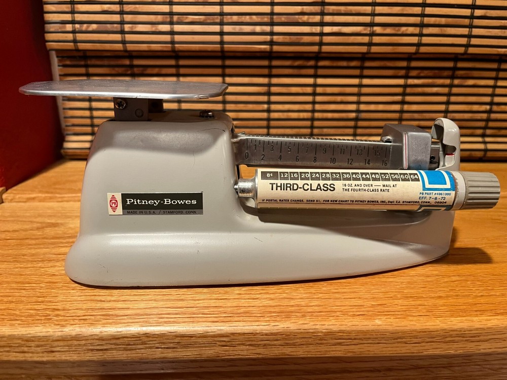 Vintage Pitney Bowes Postal Scale; Model 4900-206985