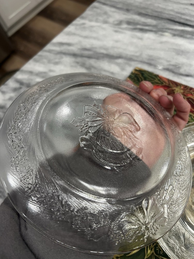Clear Glass Christmas Decorative 7” Plates (4)