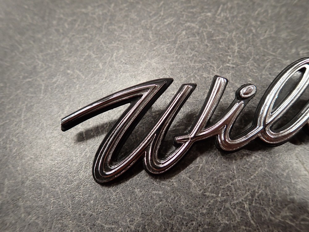 1965 Buick Wildcat Rear Quarter / Trunk Script Emblems 65 "Wildcat" Monogram (3)