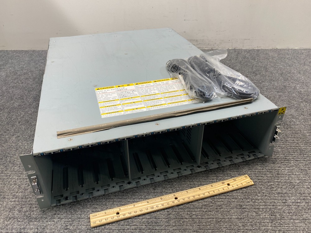Hitachi DF-F800-RKAK Storage Array Chassis w/ Y1KA Control Module (x2) & Cords