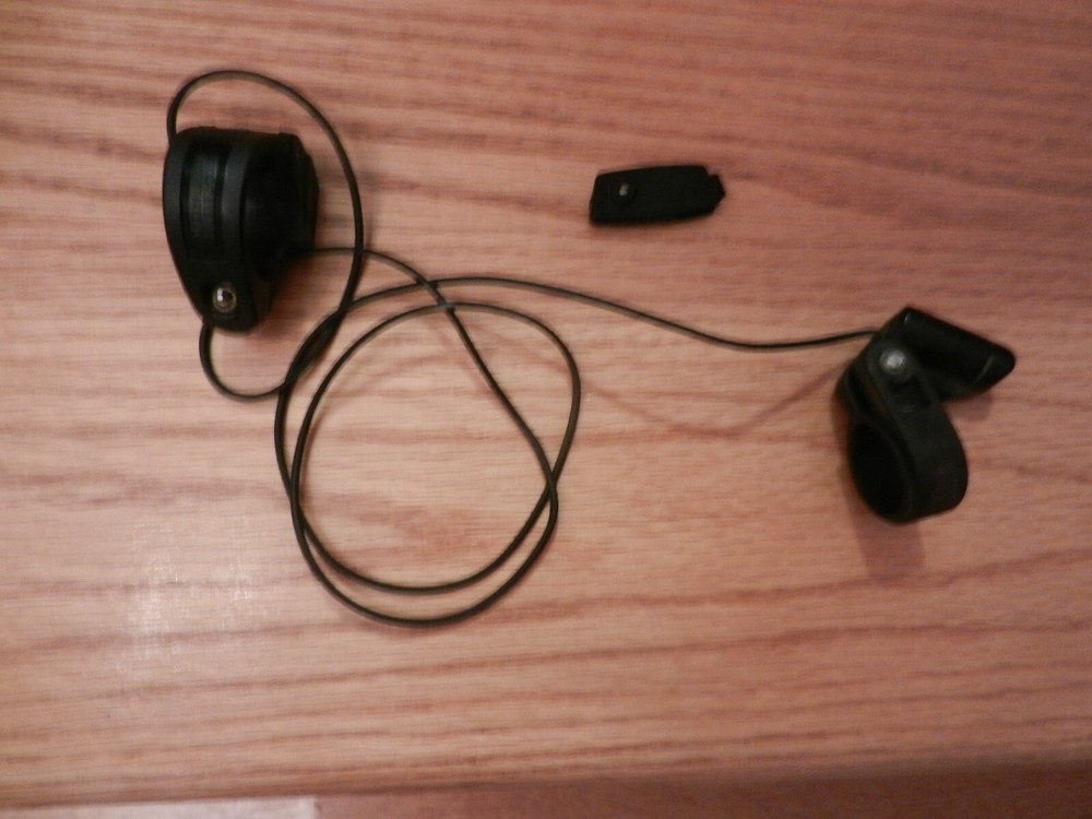 Cateye Model D Computer Wired Holder and Magnet USED