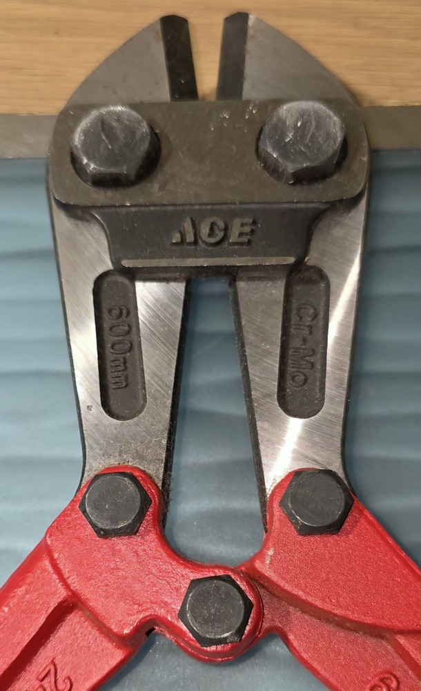 Ace Hardware 24 in. Bolt Cutter Black/Red (WITH TAG)