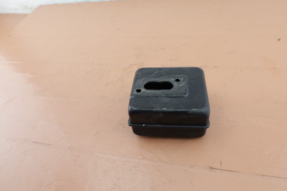 McCulloch MB3201 Blower OEM Muffler