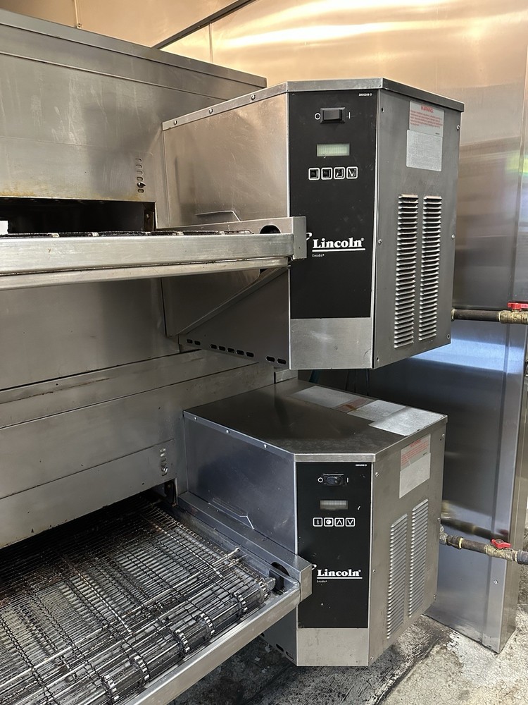 Lincoln Pizza Oven