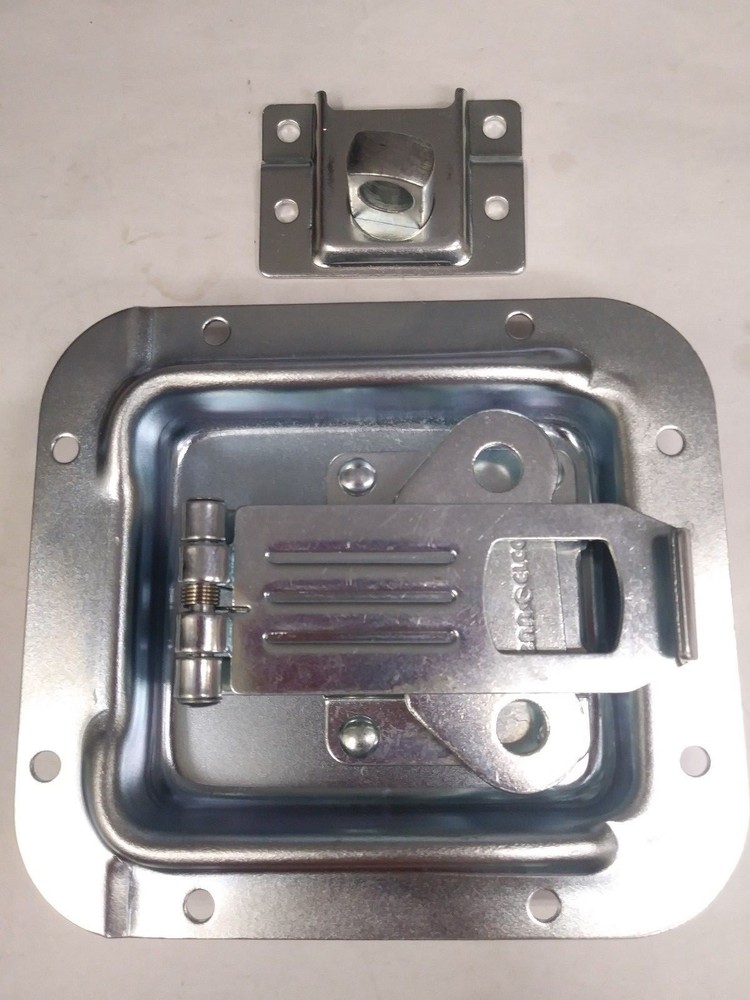 Penn Elcom 2000 Large Valance Spanning Overlatch For Road Case