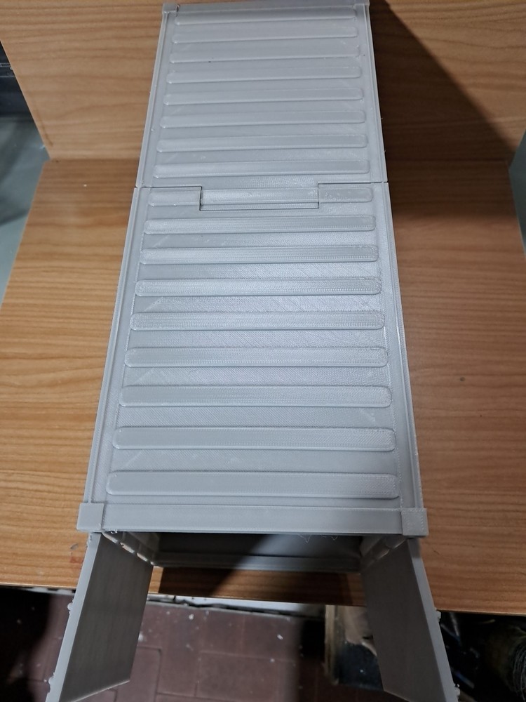 Diorama Container Accessories 20 Ft 1/18