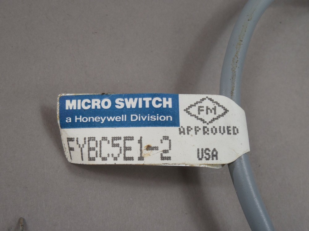 MicroSwitch Inductive Proximity Sensor FYBC5E1-2
