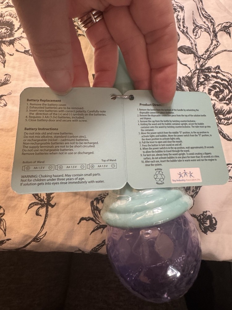 Unicorn Chomp-A-Bubble Refillable Bubble Wand Electronic NWT 3+ Blue