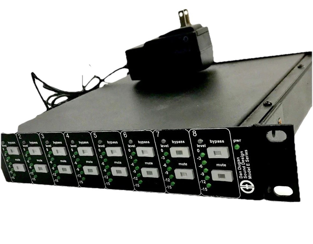 Dan Dugan Model E-1A—W-Analog & Optical / ADAT-Auto-Mixing Controller