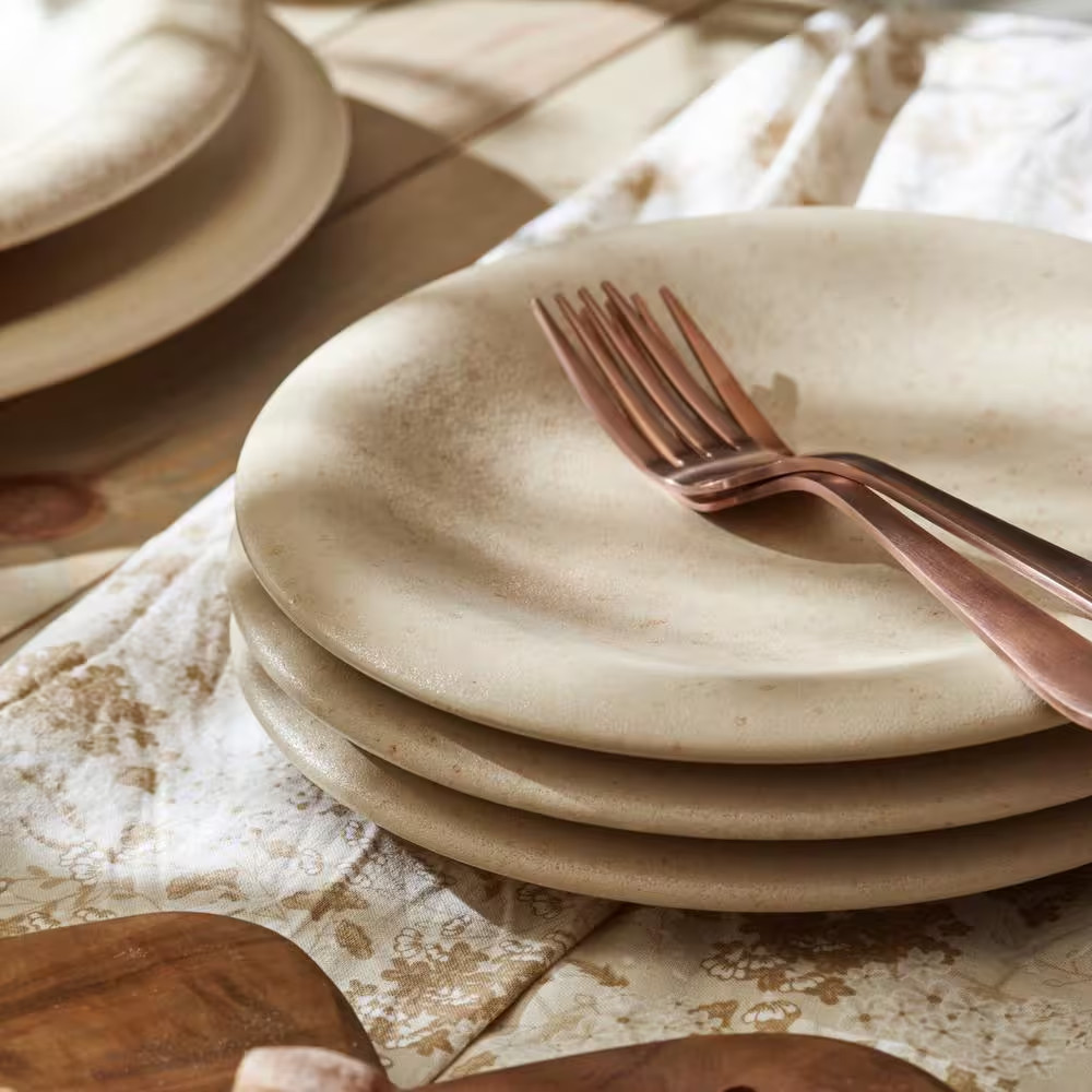 Aro 24-Piece Cream Matte Stoneware Dinnerware Set (Service for 8)