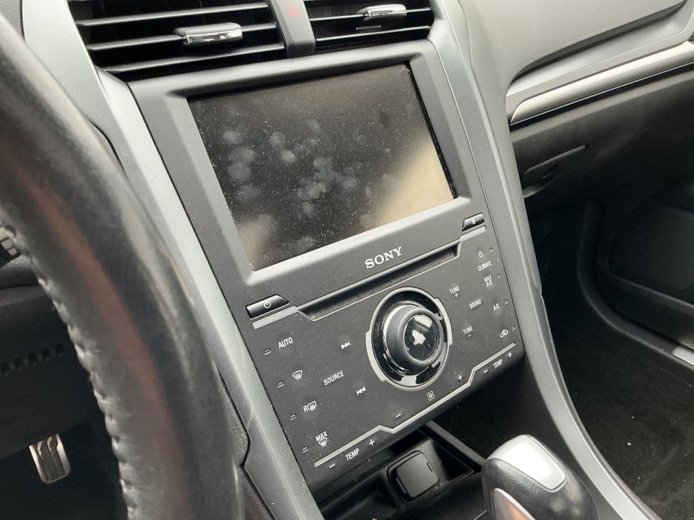FUSION 2015 Glove Box 4951819