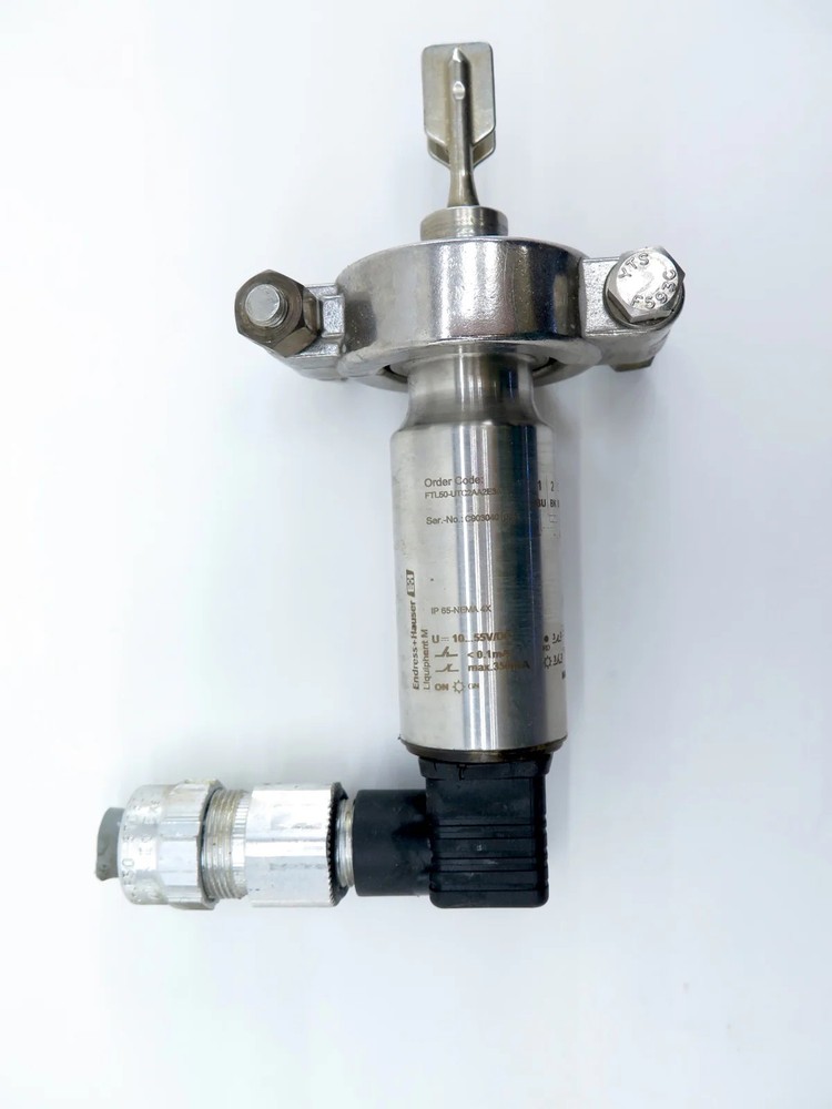Endress Hauser FTL50-UTC2AA2E3A Liquiphant M VibronicPoint Level Detection