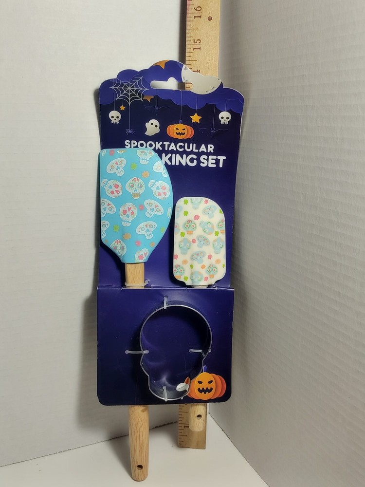 Spooktacular Baking Set (3 piece,NEW)