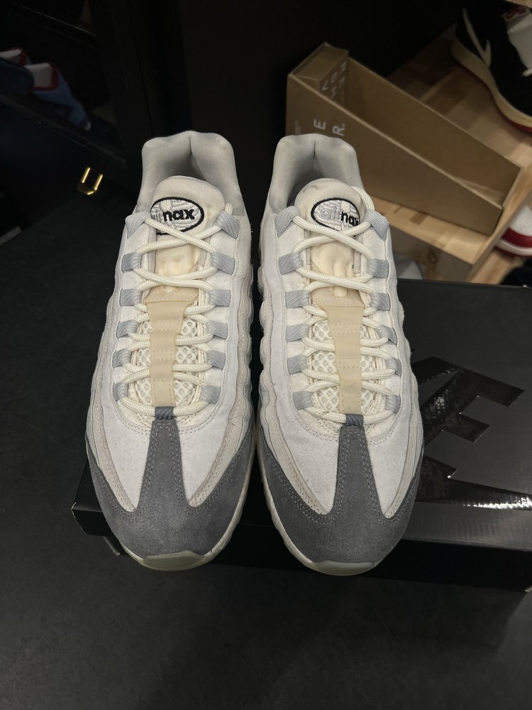 Nike Air Max 95 Light Bone GID Size 11, PREOWNED