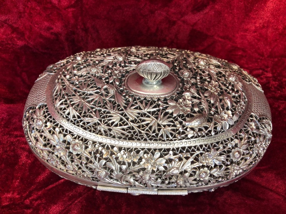 Antique Chinese Sterling Silver Open Work Hinged Signed Box