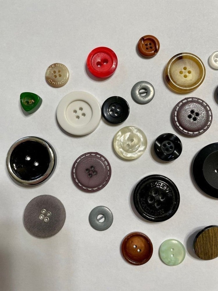 Vintage Buttons Lot - 25 Pieces