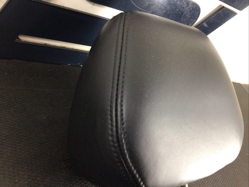 2001 2002 ACURA MDX PASSENGER RIGHT FRONT HEADREST BLACK CODE / D
