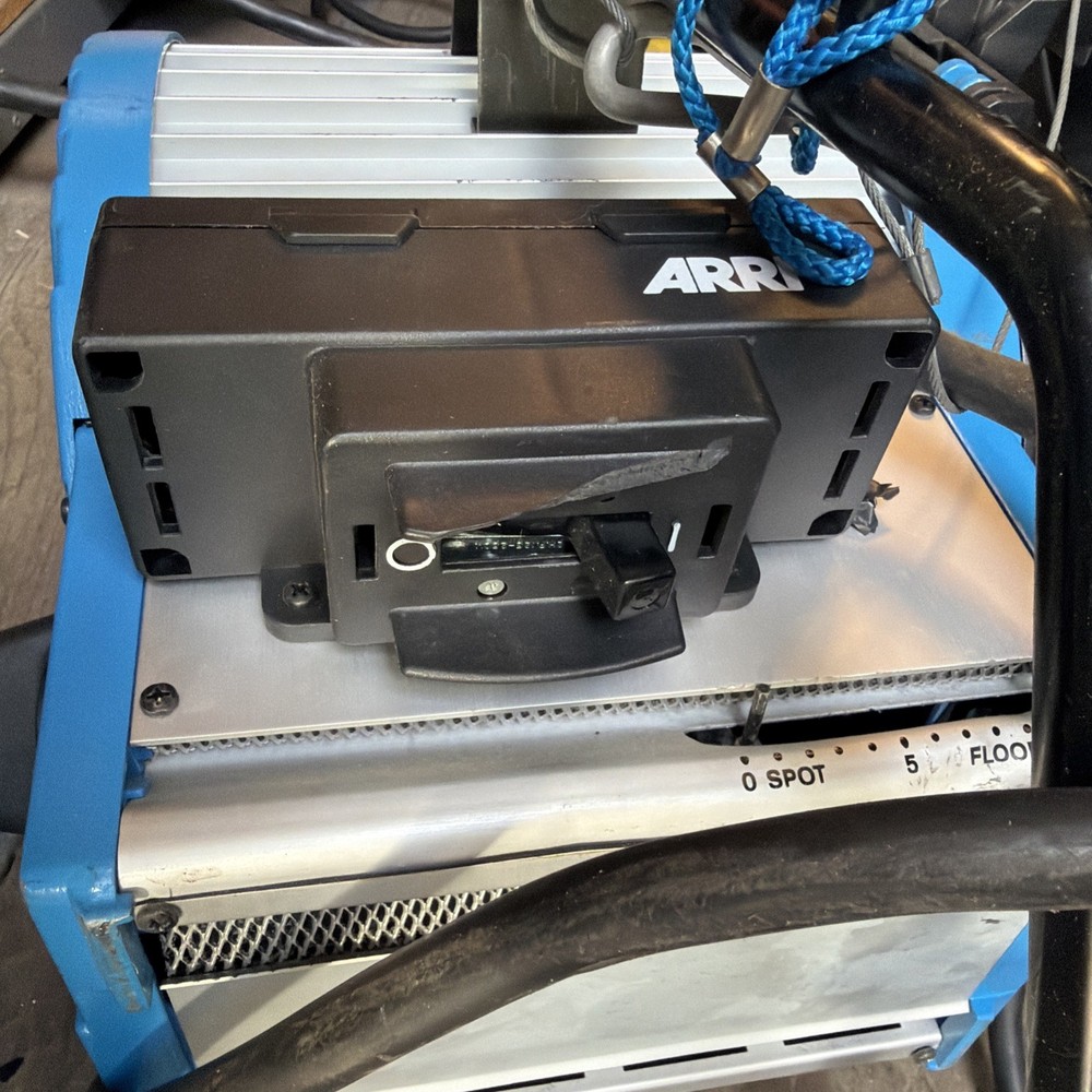 ARRI Studio 5000 light, Power cords, Barn Doors L1 80000A