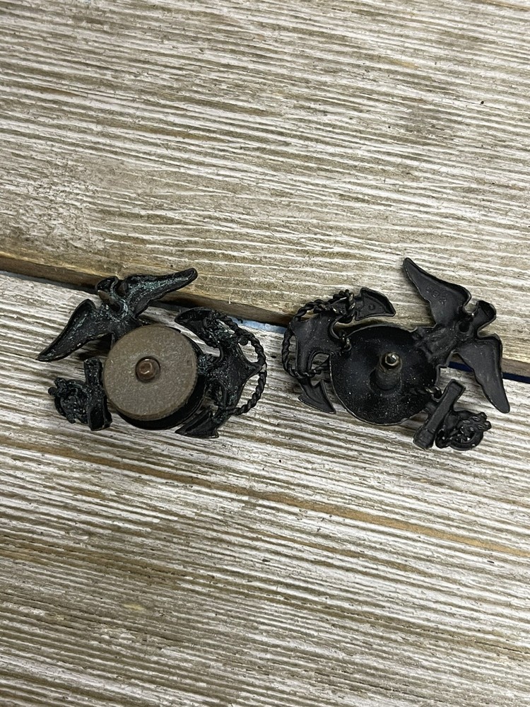 USMC Enlisted Emblem L/R Pair Screw-Back Pin