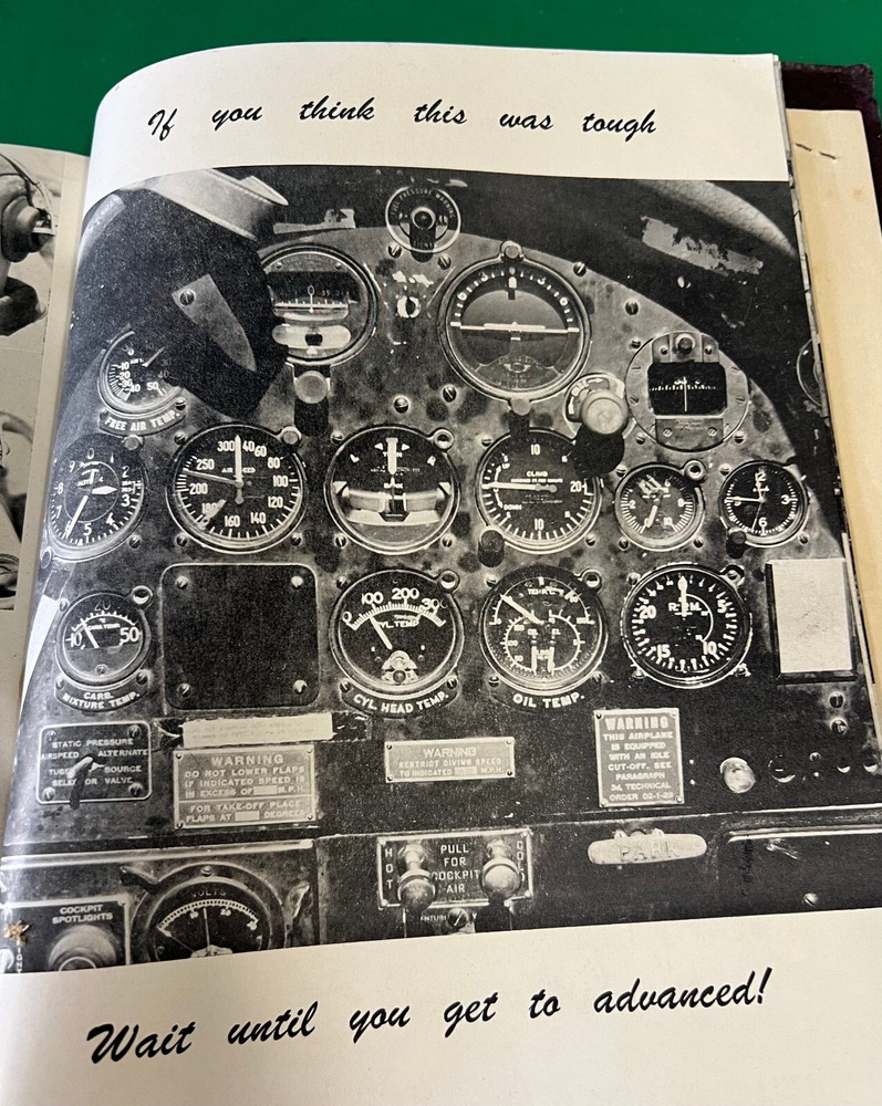 WAR EAGLE ARMY AIR FIELD PILOT CLASS BOOK 44-H