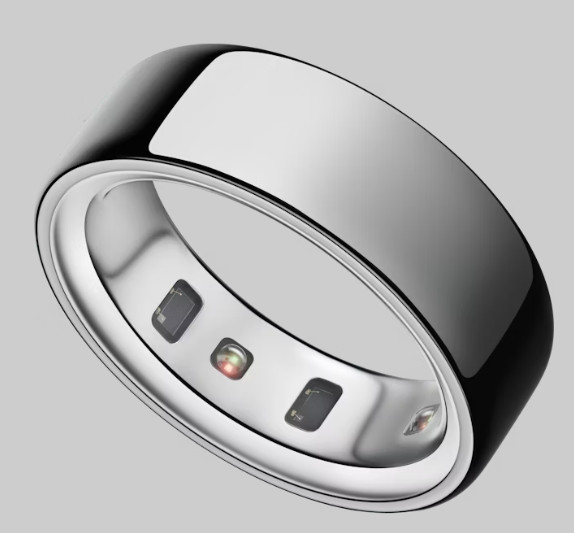 Oura Ring 4 Size 9 Silver GREAT CONDITION Used Lightly WITH CHARGER