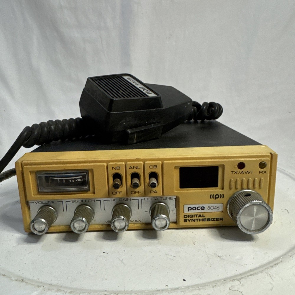 Vintage Pace 8046 CB with Microphone