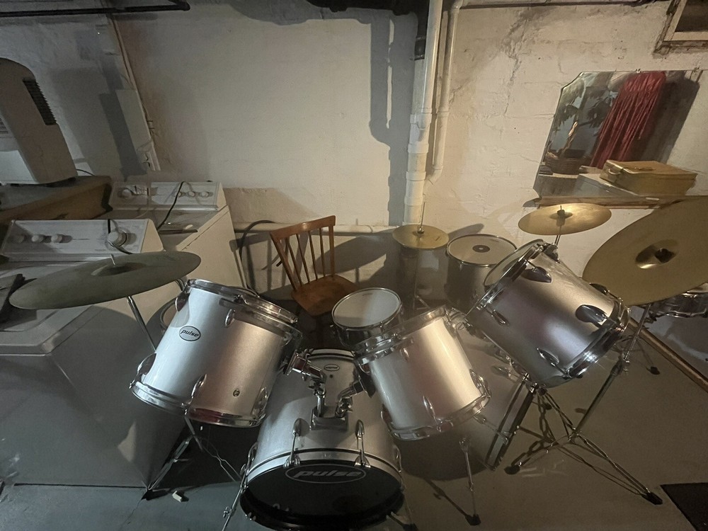 Silver Pulse Drumset