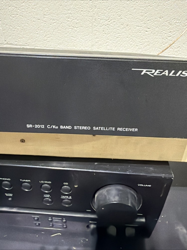 Realistic Satellite Receiver SR 2012 Powers On Vintage Rare Tech