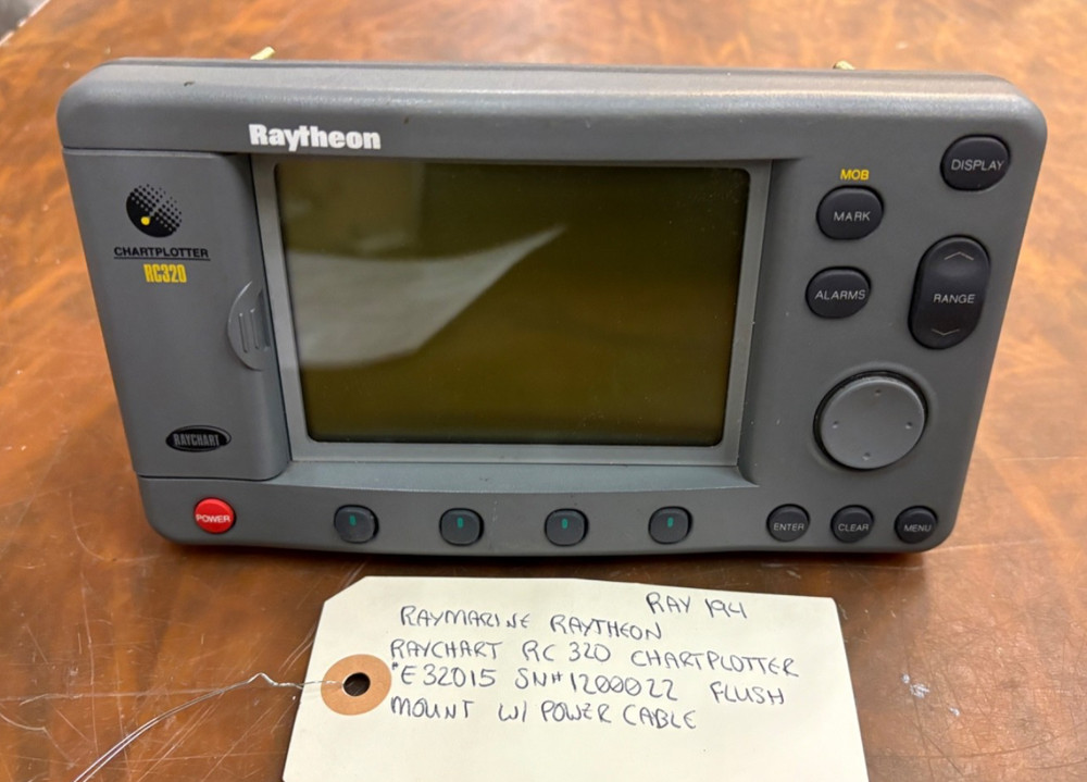 RAYMARINE/RAYTHEON RAYCHART RC320 CHARTPLOTTER #E32015 SN#1200022 FLUSH MOUNT...