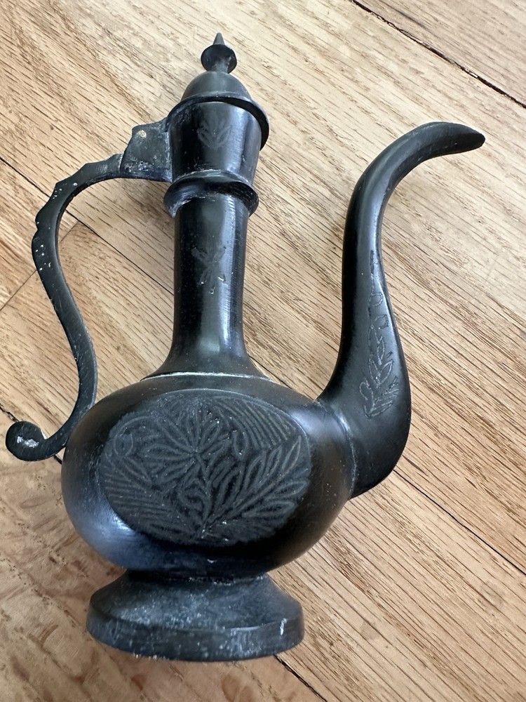 vintage mini Dallah set