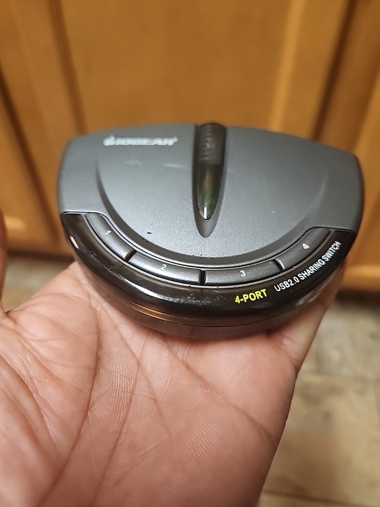 IOGEAR 4-Port USB 2.0 Automatic Printer Switch