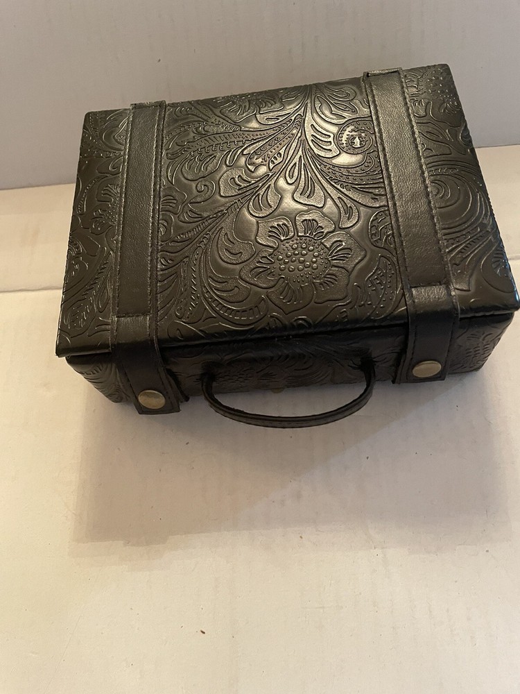 Vintage Take Along Jewelry Box