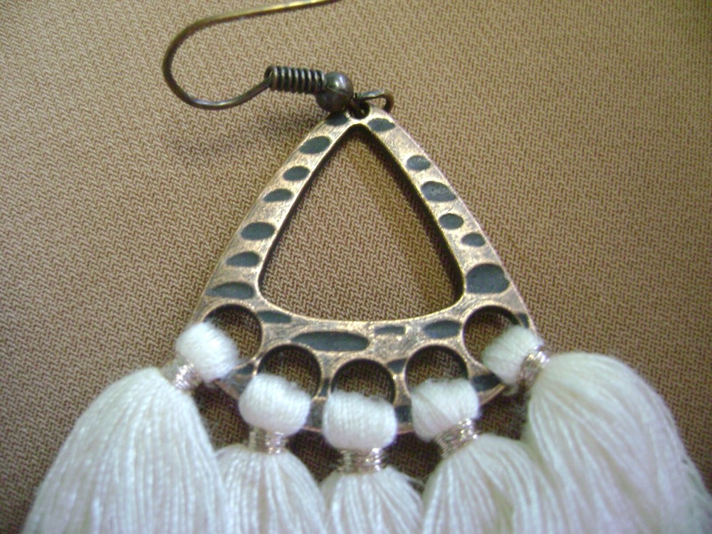 DANGLE 2.5 " WHITE COTTON BRASS TONE PIERCED EARRINGS