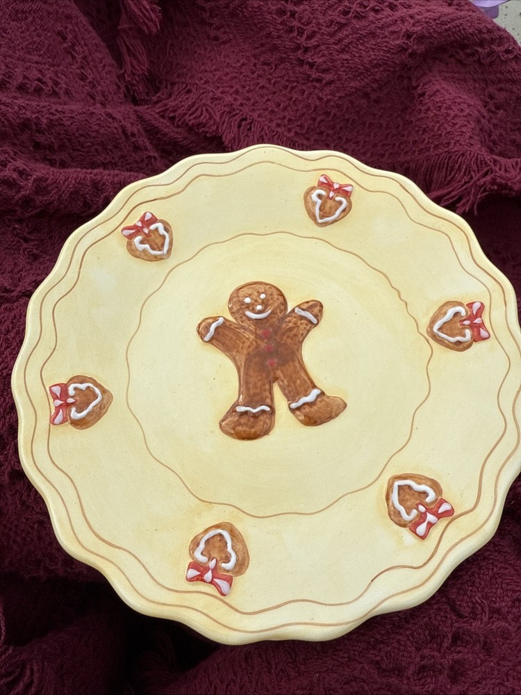 Yellow Candle Plate With Gingerbread Men