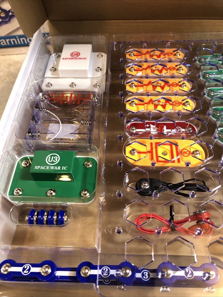 Elenco Snap Circuits SC-300 And SC-203 Electronic Kit Please Read