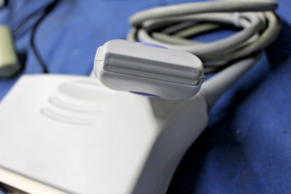 TOSHIBA PLT-1204AT LINEAR ARRAYULTRASOUND TRANSDUCER