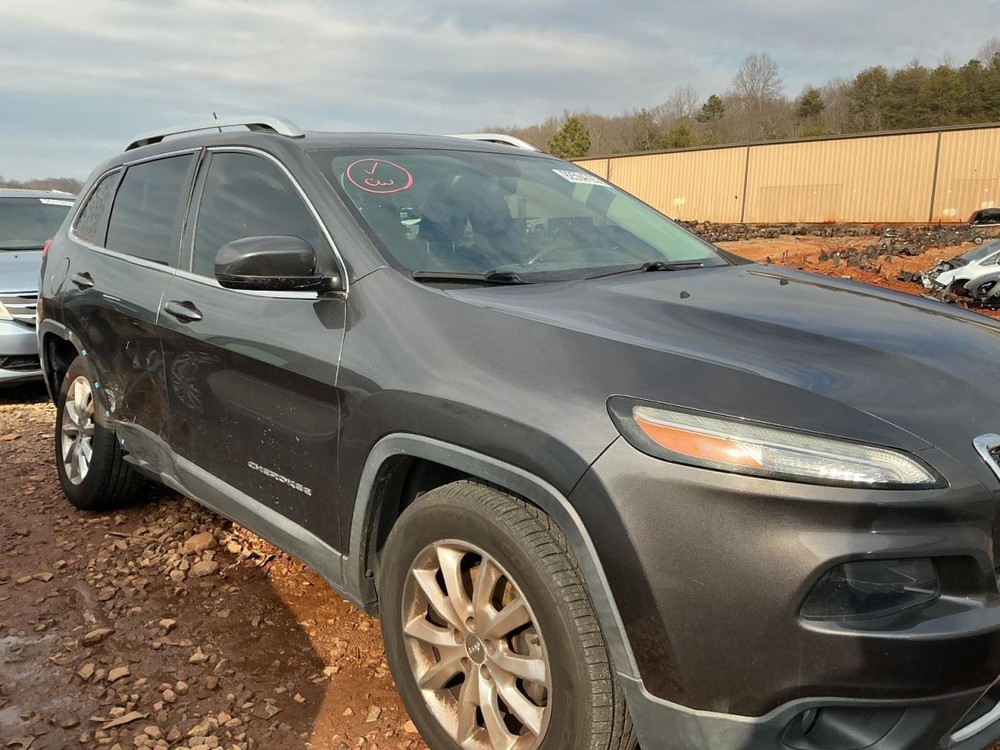 CHEROKEE 2015 Glove Box 4947577