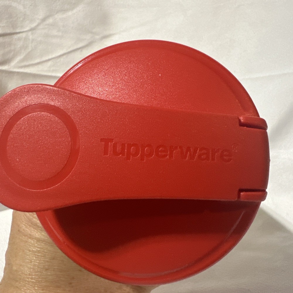 Tupperware Quick Shake Container 23oz Capacity Red Lid EUC