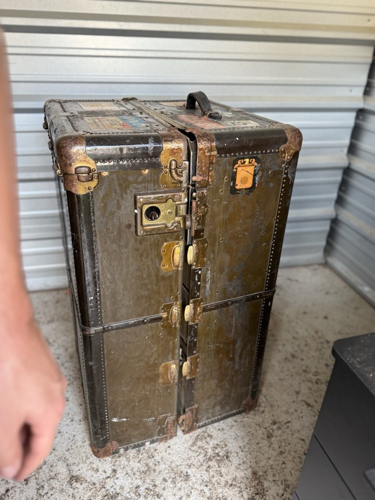Wardrobe Steamer Trunk