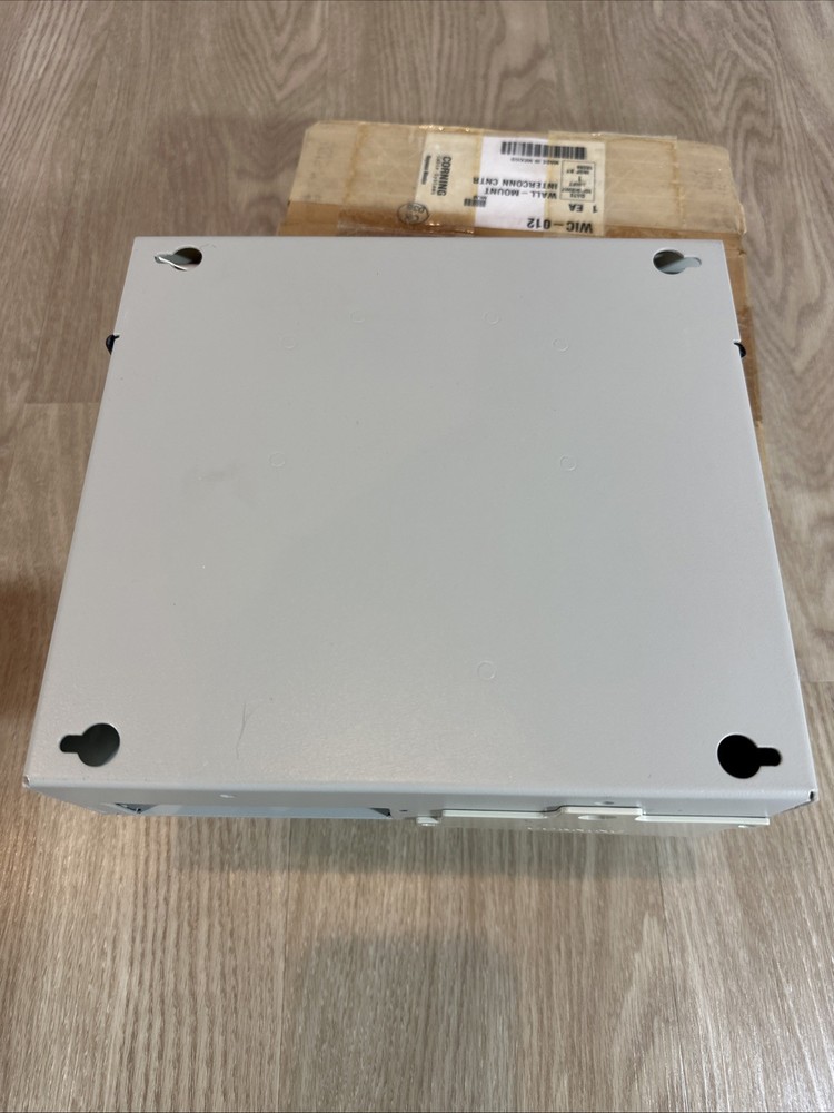 Corning WIC-012, Wall-Mountable Interconnect Center