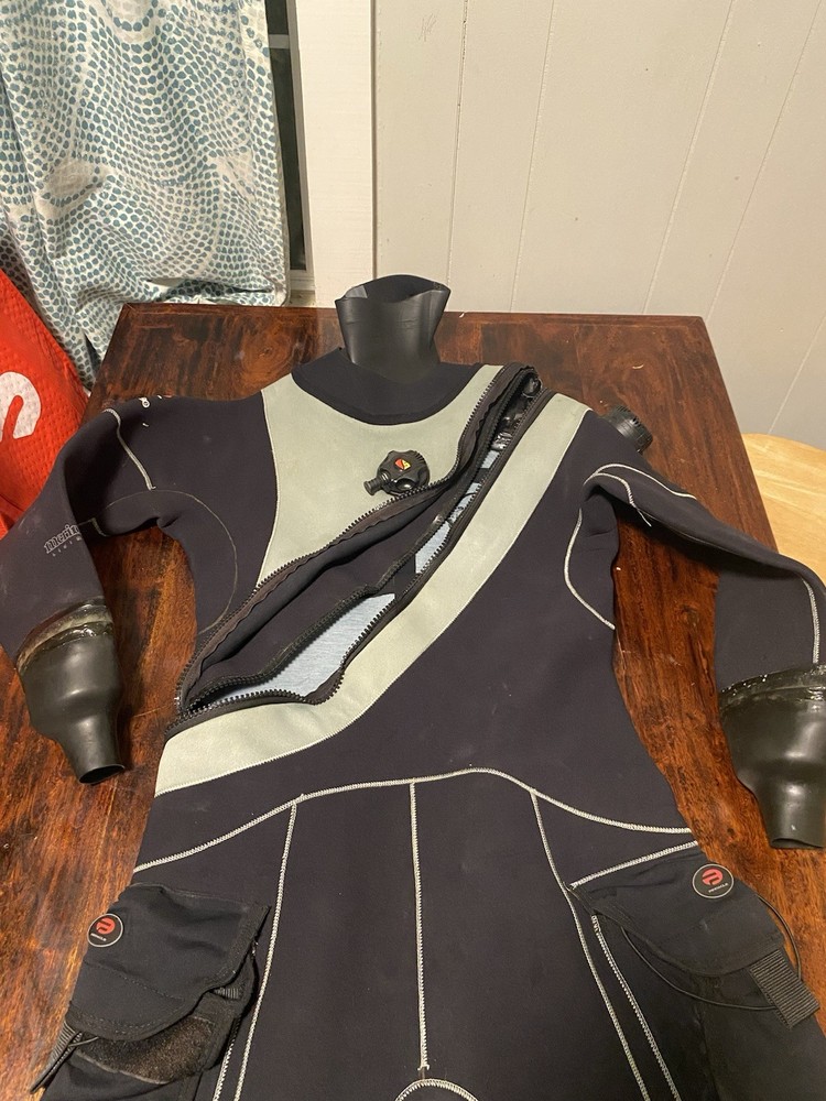 Pinnacle Black Ice Drysuit (Medium)