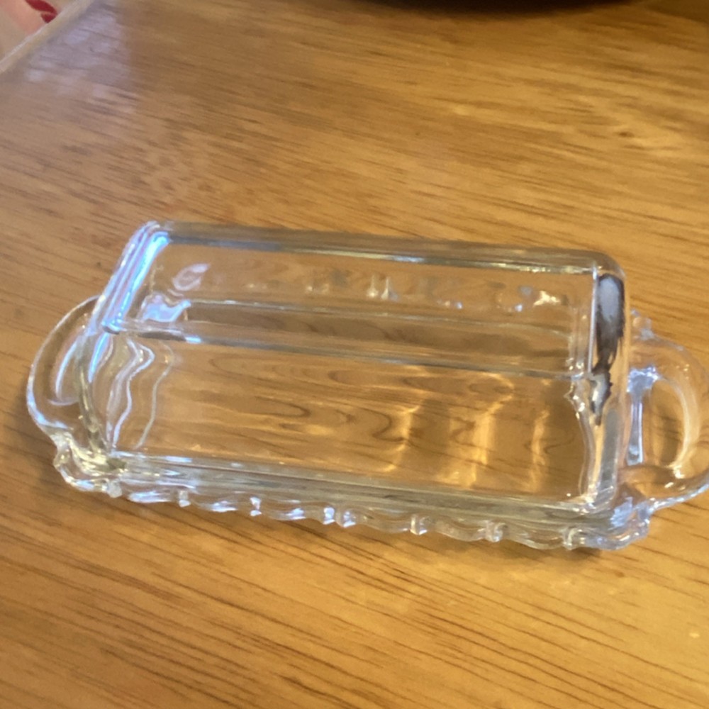 Clear Glass Rectangular Covered Butter Dish with Lid, Glossy Finish