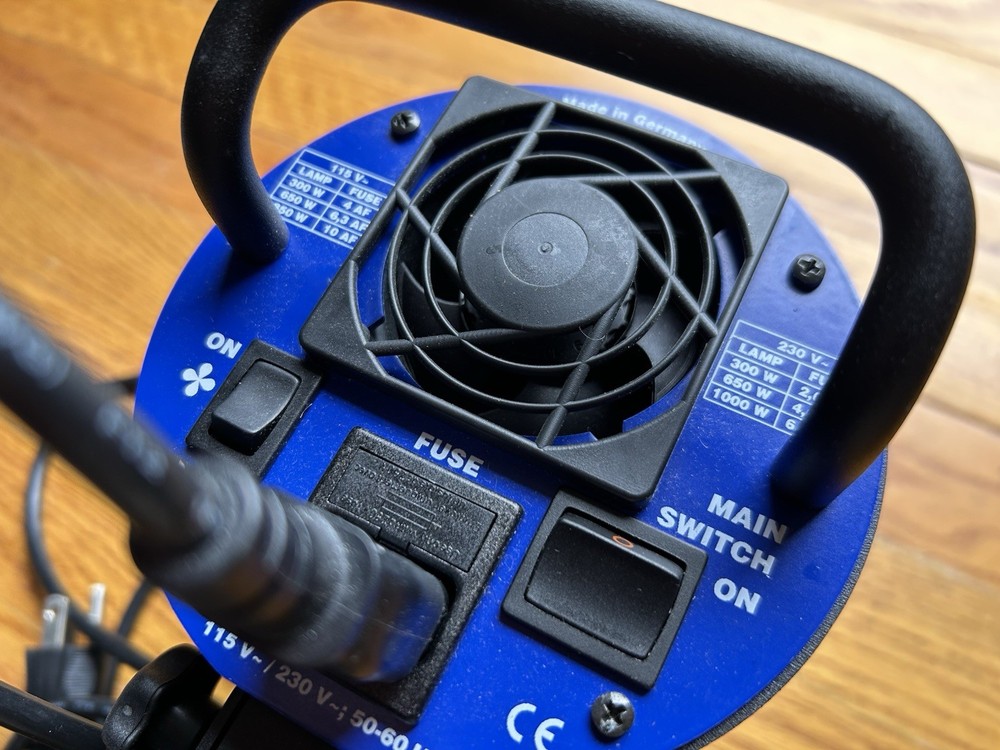 Hensel C-Light 1000 - Continuous Light No Reflector Included.