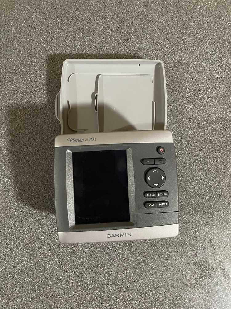 Garmin GPSMAP 430s marine chartplotter and fishfinder